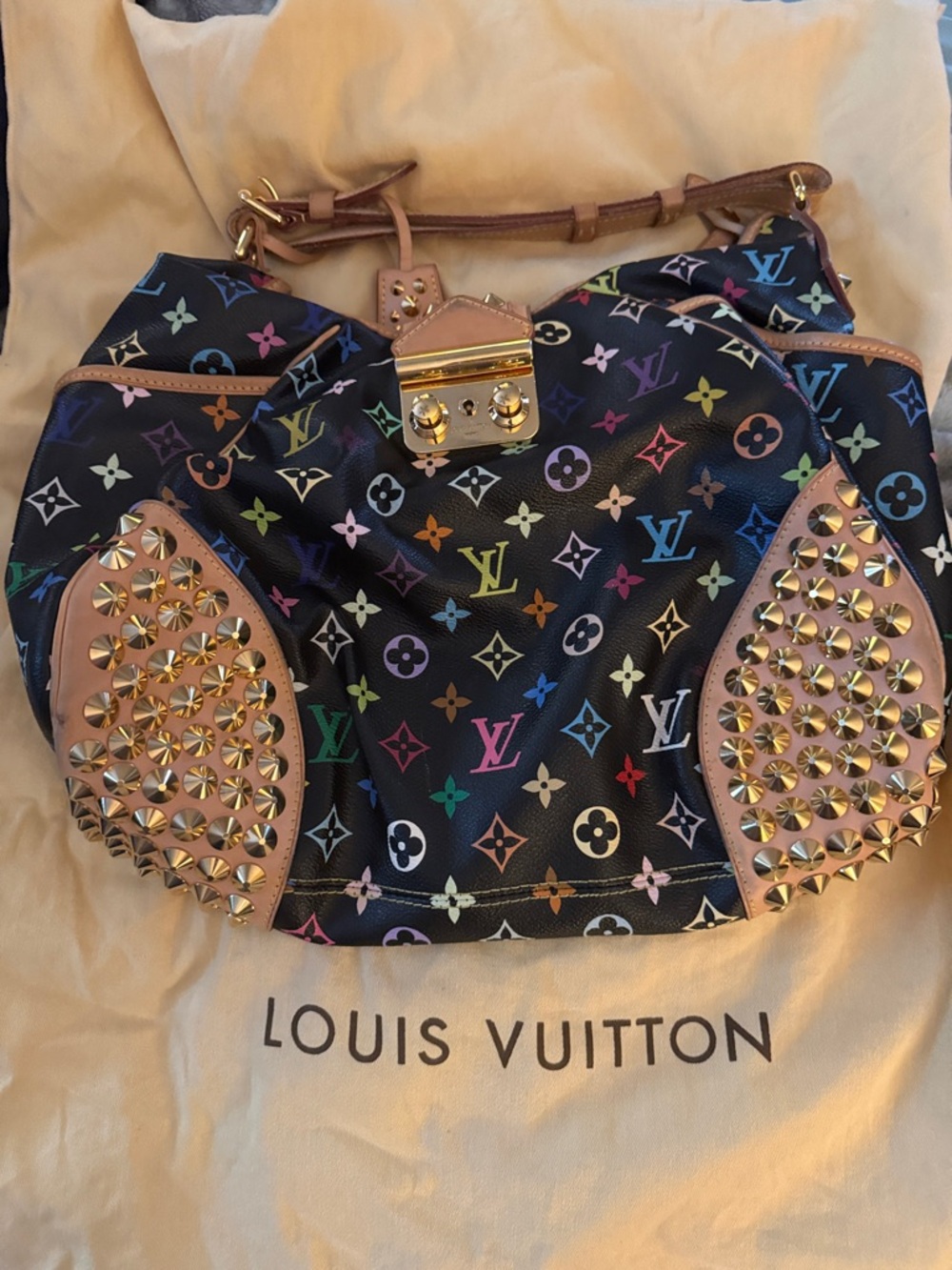 Louis Vuitton Chrissie MM
Hand Tote Bag Black Multicolor